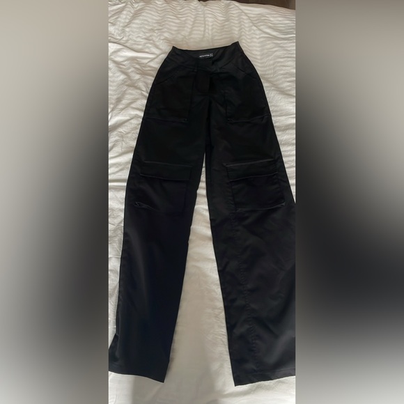 black pretty little thing twill high waist cargo pants - Picture 2 of 2